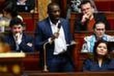 Le député LFI Carlos Martens Bilongo, visé par une enquête de Tracfin, dénonce un « scandale d’Etat » ; le gouvernement dément tout signalement venu de l’étranger