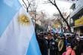 Argentine : forte mobilisation en soutien à Cristina Kirchner, condamnée et assignée à résidence
