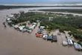 En Australie, un mort et 50 000 personnes bloquées par des inondations