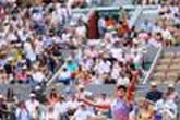 EN DIRECT | Roland-Garros 2025 : menée par Elena Rybakina, Iga Swiatek revient à un set partout