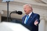 Guerre en Ukraine : Donald Trump estime que Vladimir Poutine « joue avec le feu » et le met en garde