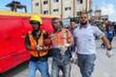 En direct, Gaza : le bilan du bombardement israélien sur l’hôpital Nasser passe à vingt morts, dont cinq journalistes