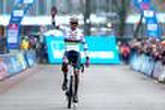 Mathieu Van der Poel écœure la concurrence pour sa rentrée en cyclo-cross