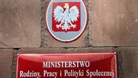 Koniec harówki. Polacy będą pracować krócej? Rząd ma pomysł. "Korzyści odnoszą wszyscy"