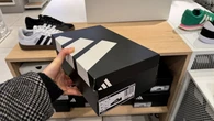 Najmodniejsze sneakersy od Adidas 45% taniej - w tym modelu przechodzisz lata. A w CCC?