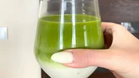 SzaĹ na "zielony puder". Matcha przejÄĹa miejskie kawiarnie. Czy wiesz, co pijesz?