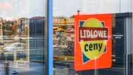 Gdy upały szaleją, one trzymają chłód. Szklanki z Lidla to wakacyjny hit. Zajrzyj też do Krosna