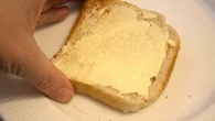 Oto co siÄ dzieje, gdy jesz biaĹy chleb kaĹźdego dnia. "Nigdy do koĹca nie zanikajÄ"