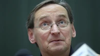Cejrowski mĂłwi o rolach w zwiÄzku i zmywaniu naczyĹ. "Sprzedaje siÄ ludziom takie rzeczy"