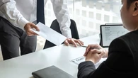StraciĹ pracÄ z powodu czÄstych zwolnieĹ lekarskich. ZaĹźÄdaĹ odszkodowania. SÄd zdecydowaĹ