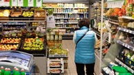 Wrzucasz do koszyka byle co? Polacy zmieniajÄ zakupowe nawyki. "Ceny to temat rzeka"