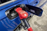 Lepiej późno niż wcale. Shell ruszył z letnią promocją na paliwa. Akcja jest prosta, kierowcy zaoszczędzą