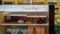Zapach Calvin Klein na wyprzedaĹźy w Rossmannie - "DĹugo siÄ utrzymuje". A co w Hebe?