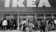 JeĹşdzili 350 km po szklanki. "W latach 90. jak ktoĹ miaĹ cokolwiek z domu z Ikea, to byĹ bogaty"