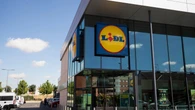 100% skĂłry za 59 zĹ? Po te lekkie klapki z Lidla ustawiajÄ siÄ kolejki. Co na to Birkenstock?