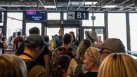 Dokumenty możesz schować w plecaku. Na tych lotniskach zapomnisz o kontroli i kolejkach