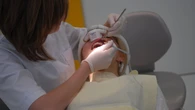 NFZ wprowadziĹo "600 plus na dentystÄ". Te osoby zaĹapiÄ siÄ nawet na bezpĹatne kanaĹowe
