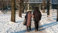 Dofinansowanie zimowego wypoczynku także dla seniorów. Zapłaci były pracodawca. Gdzie haczyk?