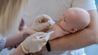 Rosjanie ciężko chorują. Liczba zakażeń wzrosła niemal 14-krotnie. Cierpią głównie dzieci
