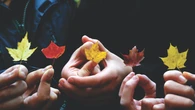 PrzeĹomowy paĹşdziernik dla 4 znakĂłw zodiaku. JesieĹ przewrĂłci ich Ĺźycie do gĂłry nogami