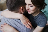 "Teoria trzech miłości" dotyczy wielu kobiet. Według niej każda z nas musi przez to przejść