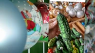 BoĹźe Narodzenie trwa tam caĹy rok. MajÄ nawet bombki w ksztaĹcie ogĂłrkĂłw kiszonych
