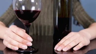 4 zachowania, ktĂłre mogÄ wskazywaÄ na problem z alkoholem. "Ĺťycie w pĂłĹprawdzie"