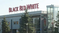 Letni must have z Black Red White za mniej niż 25 zł. Sąsiadom aż szczęki opadają. Podobny w Lidlu