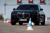 Służby specjalne ścigały się opancerzonymi BMW. Agenci mieli niezłą zabawę
