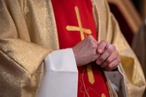 Duchowny miał romans z mężatką. Pociął mężczyznę na kawałki. "Straszny i okropny wypadek"