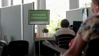 Marzy ci się praca w ZUS? Na kokosy nie licz. Tyle urzędnik dostaje "na start"