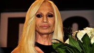 Donatella Versace po prawie 30 latach odeszła z pracy. Tak wyglądała na początku kariery