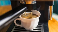 Ludzie narzekajÄ na ceny kawy. Tak wypadamy w Europie. Espresso nie dziwi, ale wystarczy dolaÄ mleka
