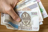 Polacy "rzadko skĹadajÄ wniosek", a szkoda. ZUS wypĹaca 1400 zĹ miesiÄcznie przez 3 lata