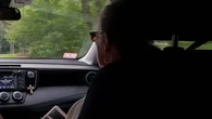TeĹciowa powinna siedzieÄ z przodu? Ekspertka swoje, a ludzie? "Po moim trupie"