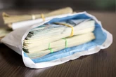Co można dać na ślub poza pieniędzmi? Zapomnij o książce i albumie. Aż 30 proc. woli inną opcję