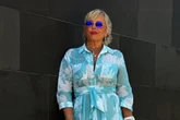 To najmodniejsze sukienki dla 60-tek. Elegancja dojrzałych kobiet