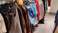 Sinsay rusza z wyprzedaĹźÄ -40% - najpiÄkniejsze pereĹki sezonu w koĹcu taniej