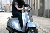 Prawo jazdy na skuter. Kiedy jest potrzebne, a kiedy nie? Policja wyjaśnia to raz na zawsze