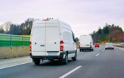 Biała furgonetka widzi wszystko. Wypuścili na drogi nową broń przeciw piratom