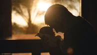 Po 24 latach dowiedziała się, że jej mąż nie jest ojcem ich dziecka