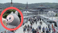 Ogromne Labubu robi furorę w Sopocie, ale za zdjęcie trzeba płacić. "Brak słów"