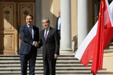Szef MSZ Chin nie chciał wspólnego oświadczenia po spotkaniu z Sikorskim. Nie podano powodu