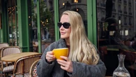 WĹosy jak u ParyĹźanek? StosujÄ zasadÄ, ktĂłra zmienia podejĹcie do mycia. "My, Francuzki, wiemy"
