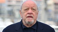 Znany filmowiec stworzyĹ sobie dziewczynÄ w AI. Teraz siÄ Ĺźali. "ZakoĹczyĹa rozmowÄ"