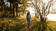Fart Walk, Tren Kesehatan Baru yang Bisa Mencegah Kanker hingga Diabetes