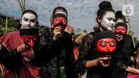 Tapak Tilas Kedudukan Topeng dalam Panggung Kesenian Nusantara
