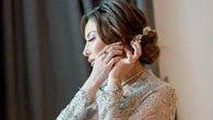 6 Potret Gaya Outfit Brokat Ayu Aulia, Lengkap dengan Perjalanan Spiritualnya