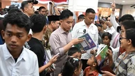 Gibran Tolak Gerbong Khusus Perokok, Minta Transportasi Umum Ramah Ibu Hamil dan Anak