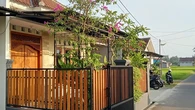 10 Inspirasi Pagar Rumah Hook Berukuran Kecil, Estetik dan Fungsional